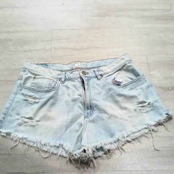 GARAGE  Acid Wash light blue Ripped Denim Jean Shorts. Size 10.. - Picture 2 of 10